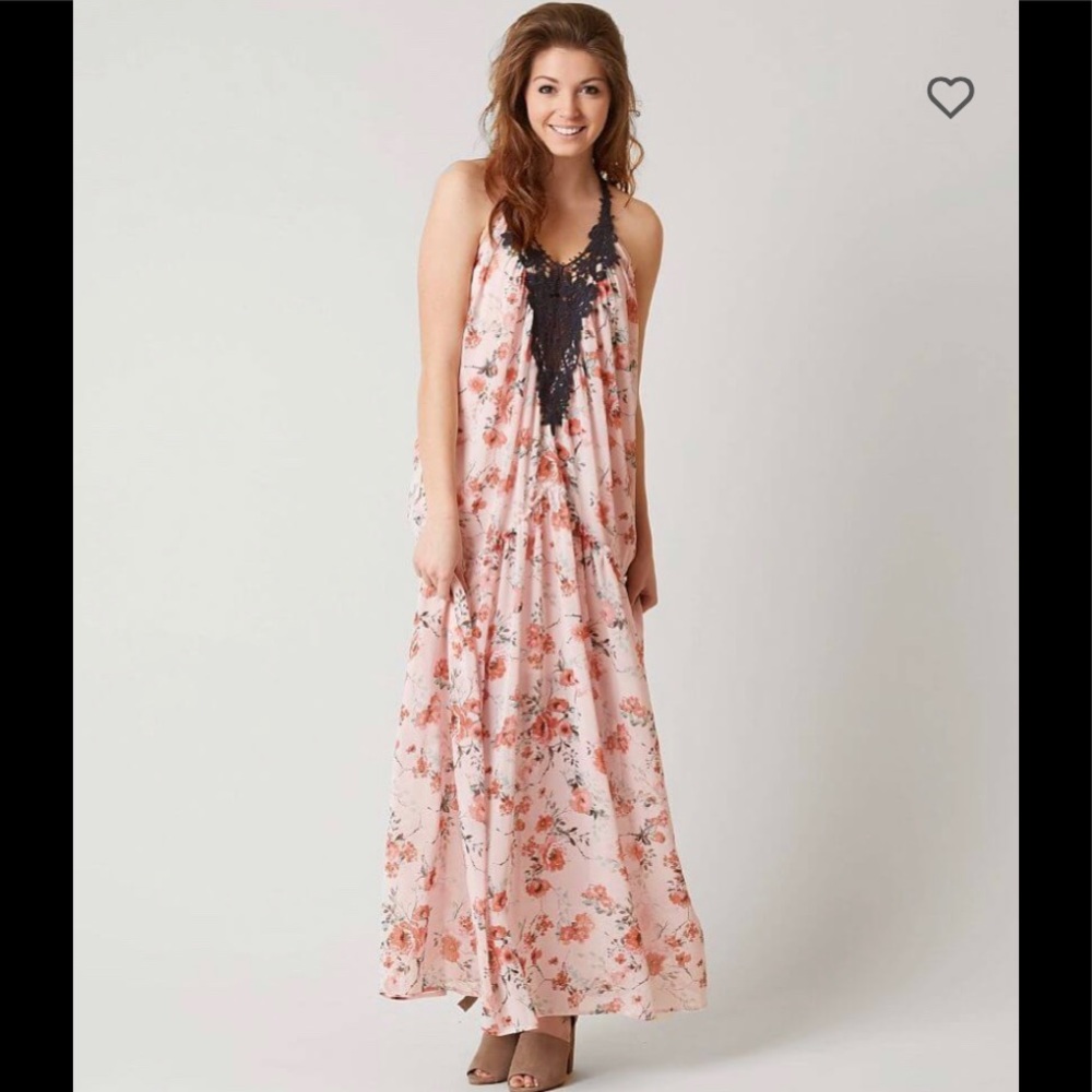 NWT💫 Coco+Jaimeson Tiered Flower Maxi Dress